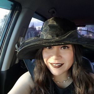 Meet your Posher, Vanessa